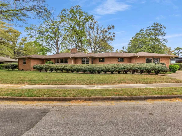 4710 Crossover Ln, Memphis, TN 38117