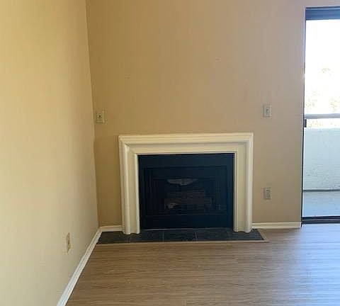2nd image of 1931 Overland Ave #301