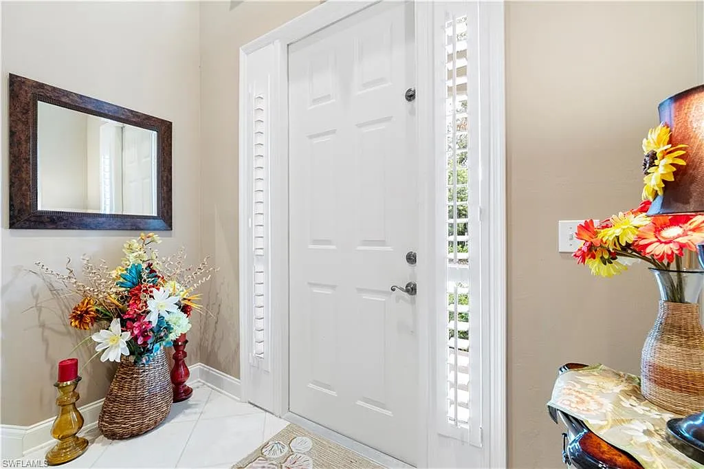 2 bed, 2.0 bath, 1800 sqft, $7,500 — Photo 2