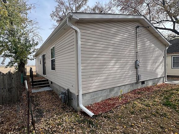 2nd image of 92 Huron Cir