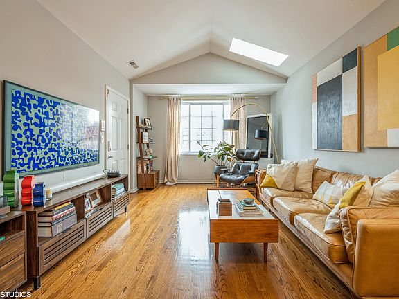3rd image of 1436 N Bosworth Ave #3
