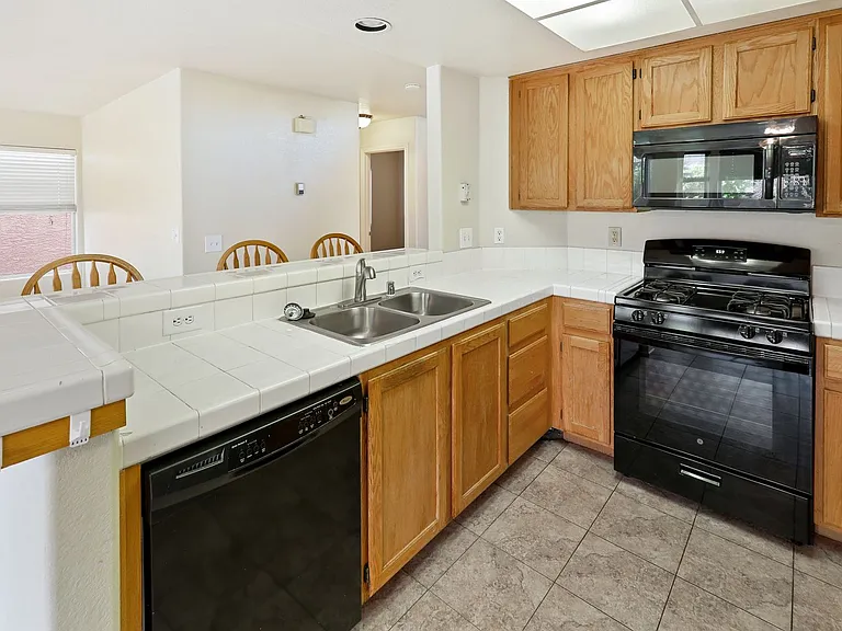 1755 Beechnut Ave — Photo 10