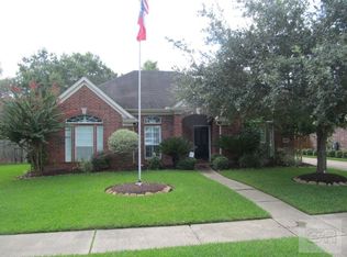 401 Lookout Ln, Dickinson, TX 77539