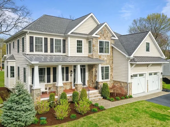 21 Cliff Rd, Hingham, MA 02043