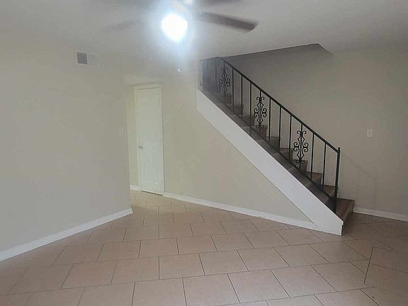 3rd image of 7848 N Coronet Ct