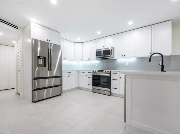 1537 Chesapeake AVE #A-4, NAPLES, FL 34102