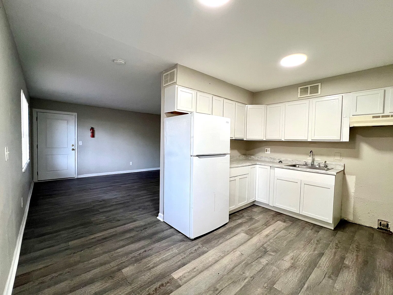 2 bed, 700 sqft, $1,075 — Photo 4