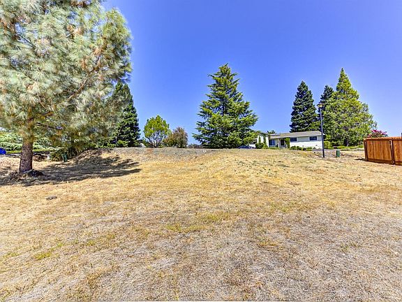 4th image of 2740 La Cienega Ct