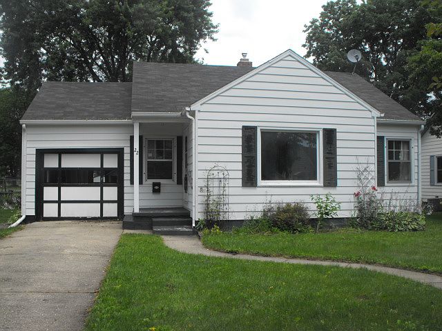 1st image of 22 School St