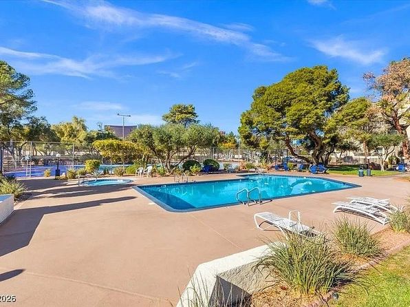 750 S Royal Crest Cir Unit 323