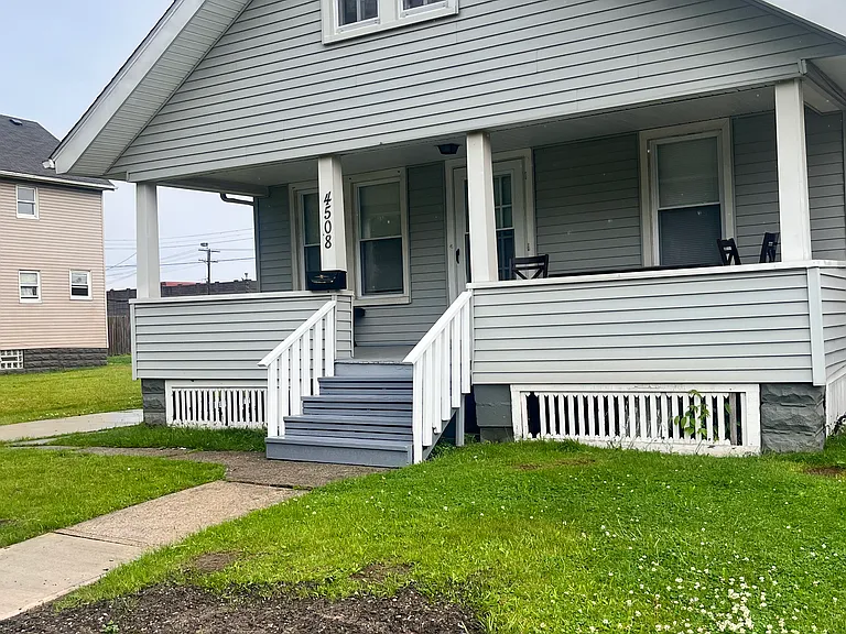 4508 Pearse Ave — Photo 1