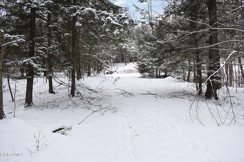 3rd image of 37 Carriage Knolls Road