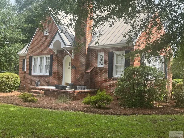 114 Baskin Ave, Bishopville, SC 29010