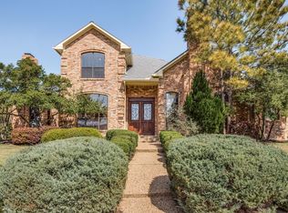 1418 Travis Cir N, Irving, TX 75038