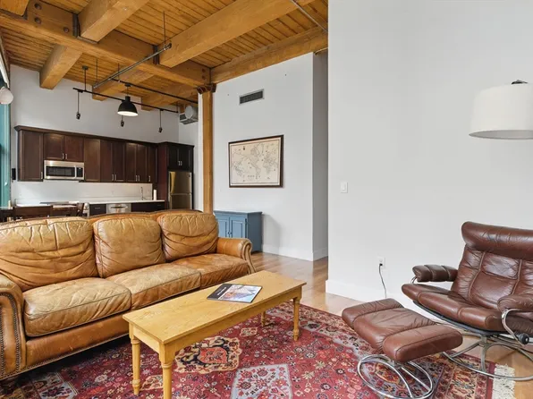 49 Melcher St Unit 405, Boston, MA 02210