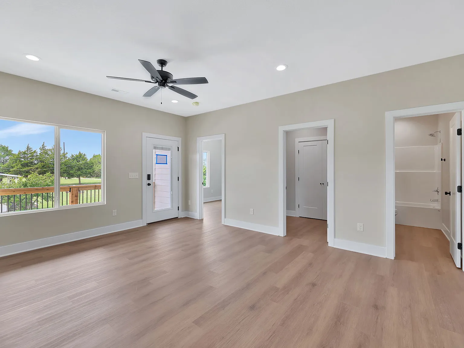 325 Turnpike Rd — Photo 3
