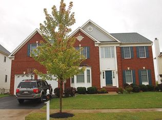 43149 Valiant Dr, Chantilly, VA 20152