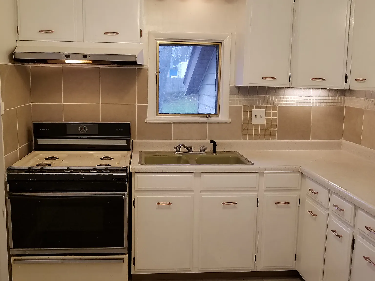 2 bed, 809 sqft, $1,500 — Photo 1