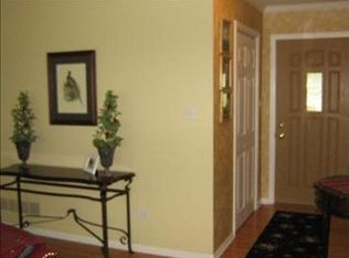 7605 Knottingham Ln, Downers Grove, IL 60516