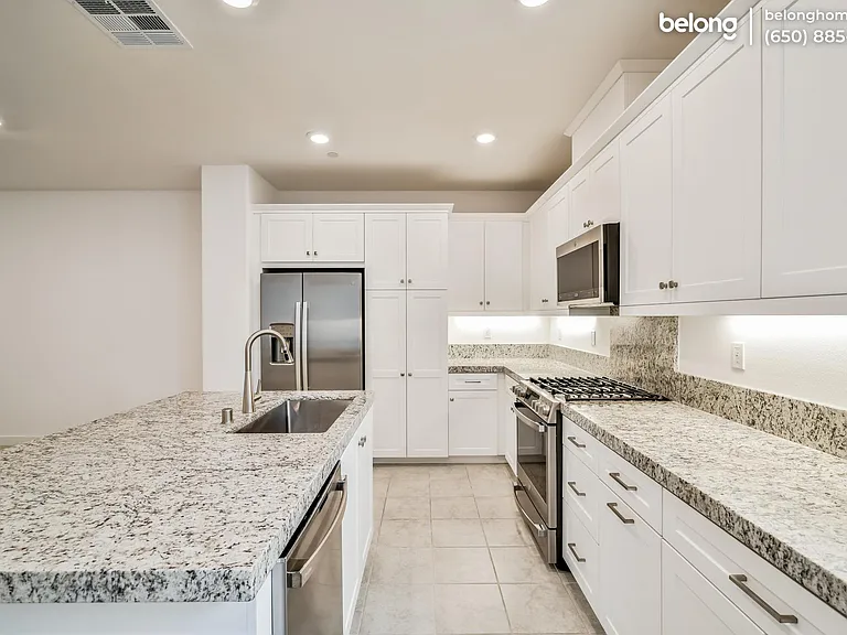 1523 Saint Simon Cir #B — Photo 7