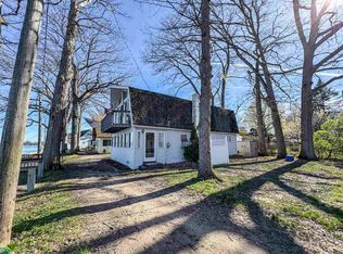 13014 Fenton Sq, Fenton, MI 48430