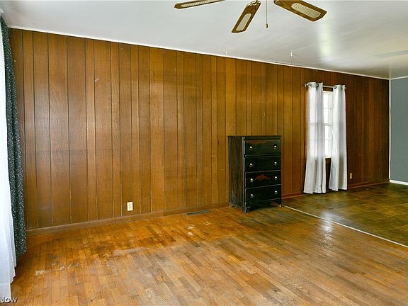 4th image of 1833 Cleveland St