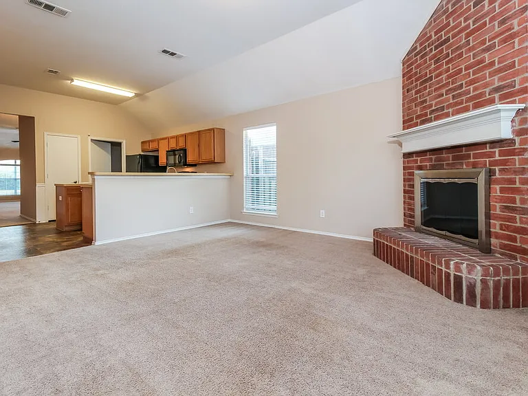 310 Ohara — Photo 5