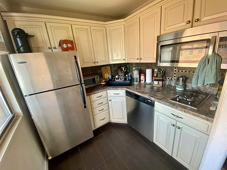 6515 Boulevard E #10H — Photo 1
