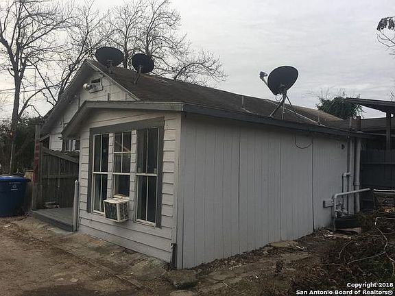 5th image of 247 Bristol Ave