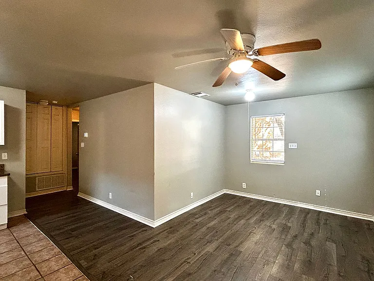 2714 Whitis Ave #B — Photo 4