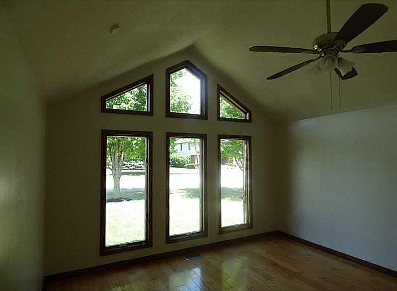 1st image of 446 Ashwood Ct