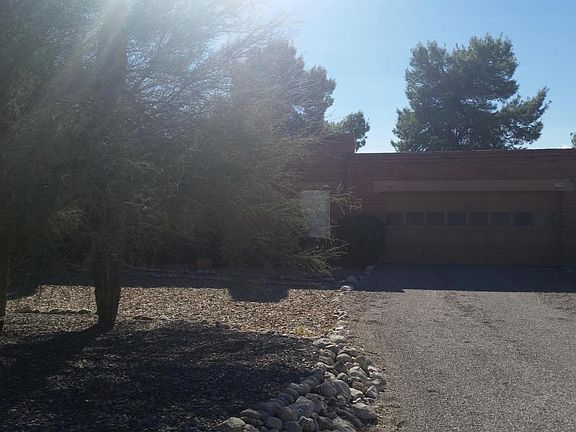 3rd image of 7702 E Knollwood Cir