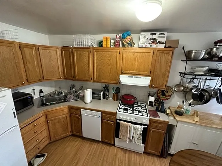 212 Allston St #A00 — Photo 10