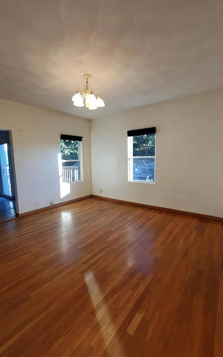 2 bed, 950 sqft, $2,200 — Photo 4