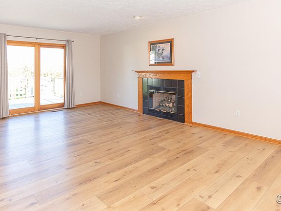 4th image of 2641 Glen Hollow Ct SE