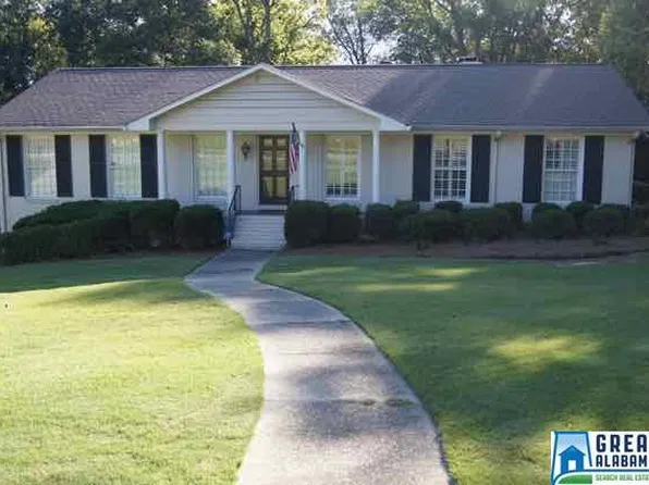 300 Sunset Dr, Vestavia Hills, AL 35216