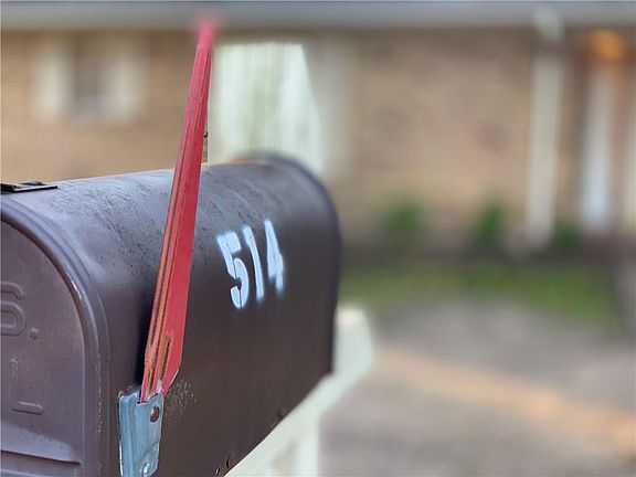 2nd image of 514 Stewart Ln