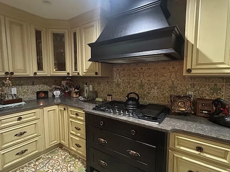51 Ogden St #A — Photo 9