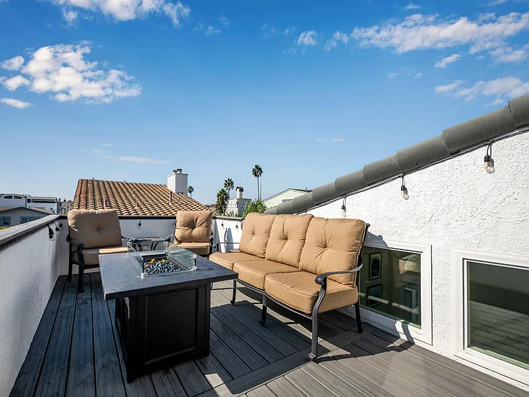 3008 1/2 W Balboa Blvd — Photo 45