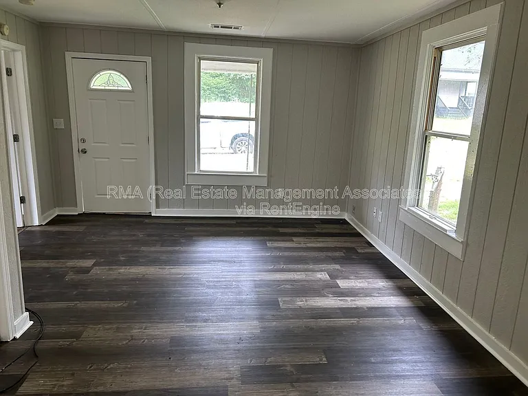 32A Plum St — Photo 2