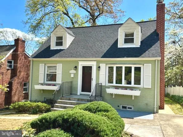 5823 Dewey St, Landover, MD 20785