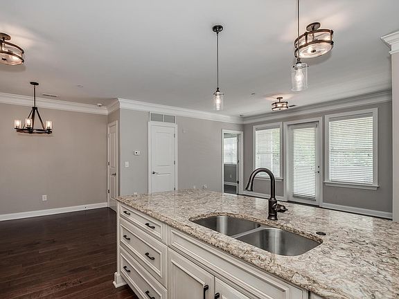 Incredible gourmet kitchen