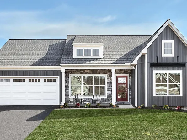 925 Snapdragon Ct, Lebanon, PA 17046