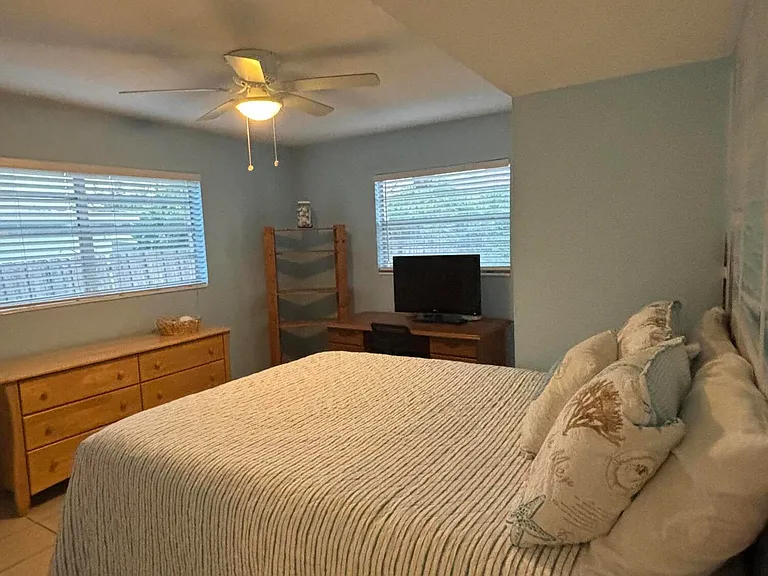419 Madison Ave #102 — Photo 9