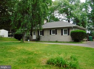 2534 Henry Rd, Chambersburg, PA 17202