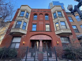 17 E Division St #3E, Chicago, IL 60610