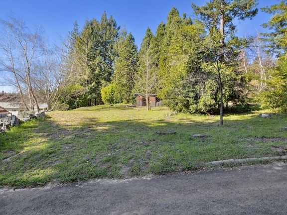 4th image of 22430 Summit Rd