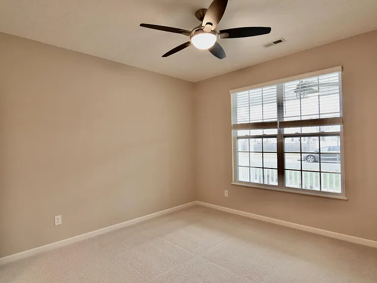 164 Broadmoore Blvd — Photo 20