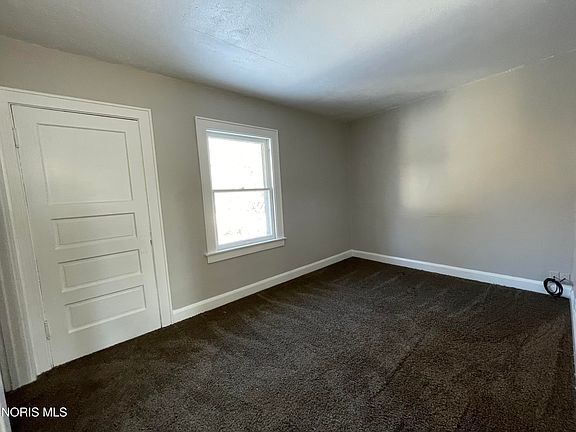 2nd image of 1936 Mansfield Rd