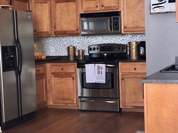 2nd image of 928 Bayou Vista Dr